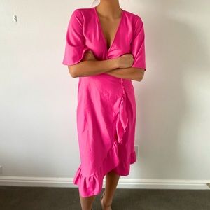 Hot pink midi dress😍